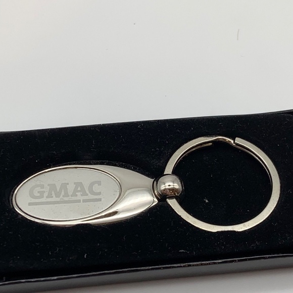Vintage GMAC Metal Promo Keychain Keyring in Silver - Picture 3 of 6